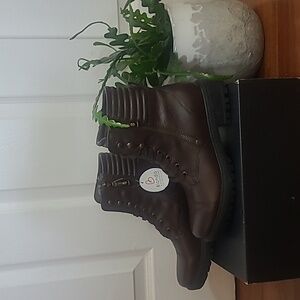 Blondo Mady Combat Women's Dark Brown Lace-Up Boots